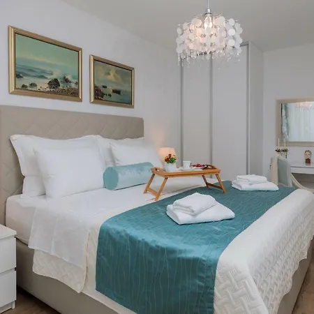 Amoretta With Parking Apartamento