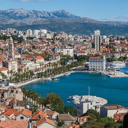 Amoretta With Parking Apartamento Split